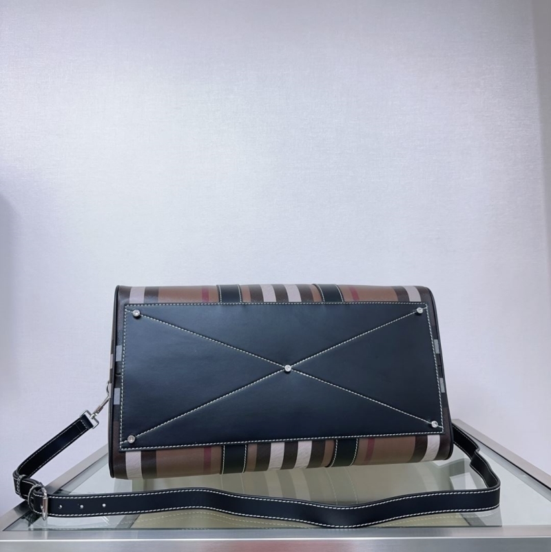 Bv*b*rry travel bags
